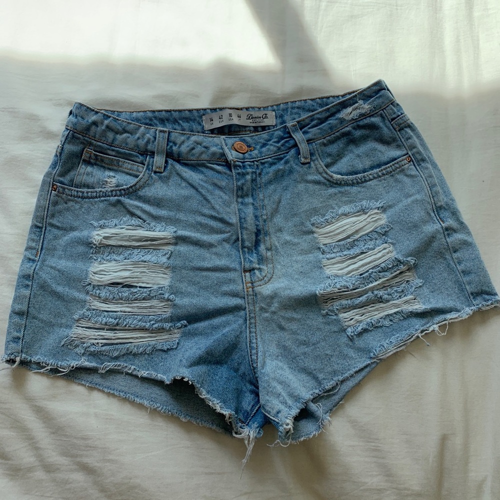 Denim&Co High Waisted Distressed Shorts